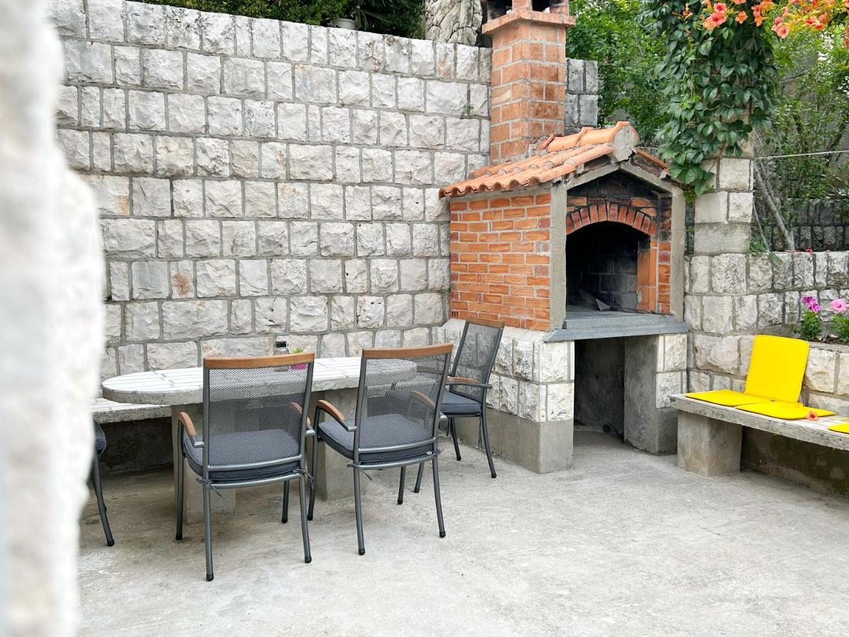 Orhideja Apartment *