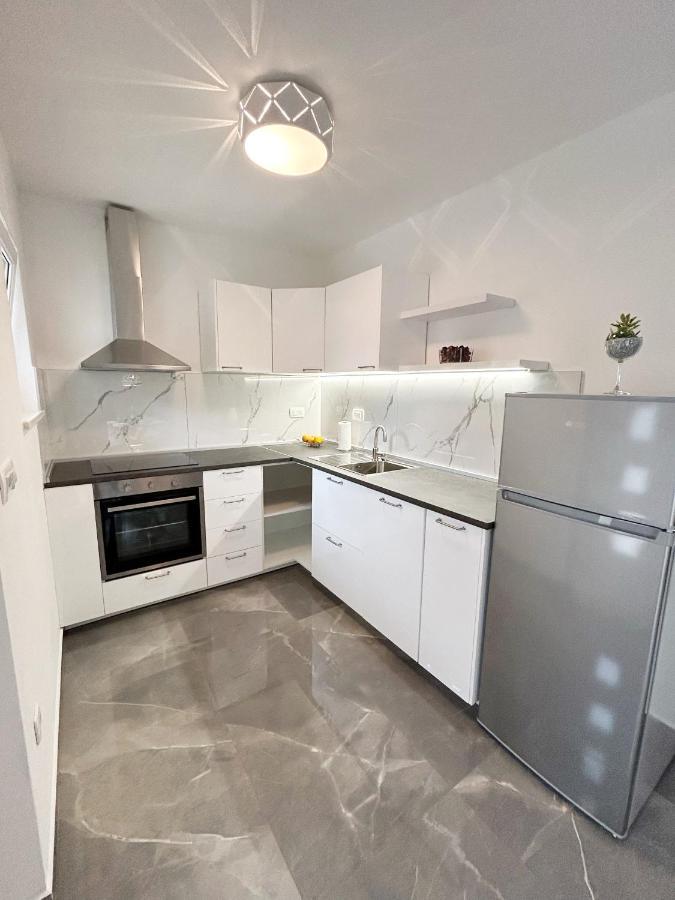 Apartment Orhideja Zrnovo